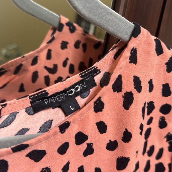 Women’s Top - Picture 4 of 5